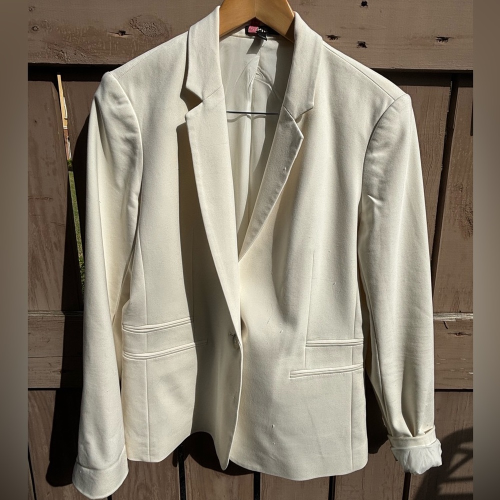 Express Cream Single-Button Notch Lapel Blazer